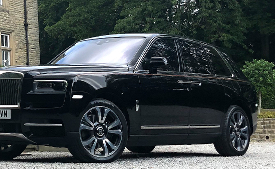 Rolls Royce Cullinan limo hire London